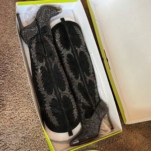 Gianni Bini rhinestone cowboy boots